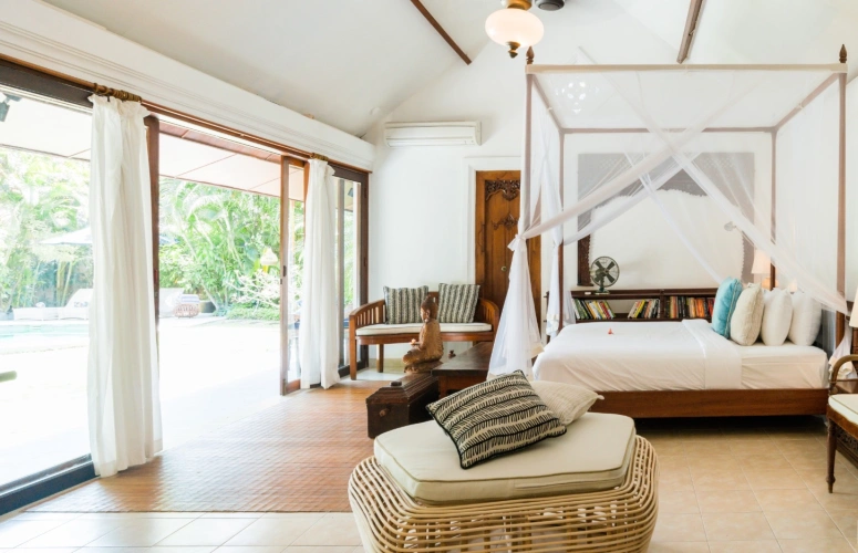 4 Bedrooms Villa with view