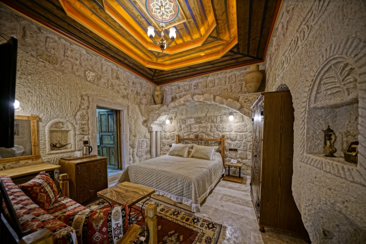 102 Barn room