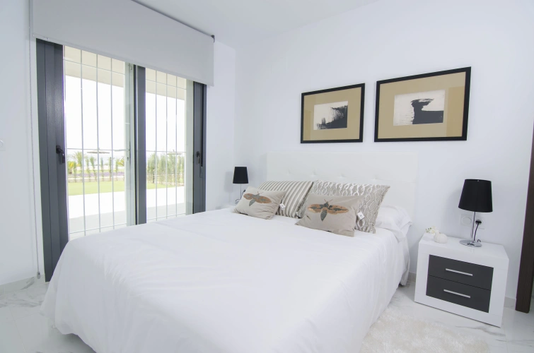 2 Bedrooms Quadruple Apartment with balcony