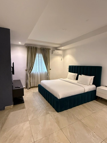 1 Bedroom Apartment with balcony
