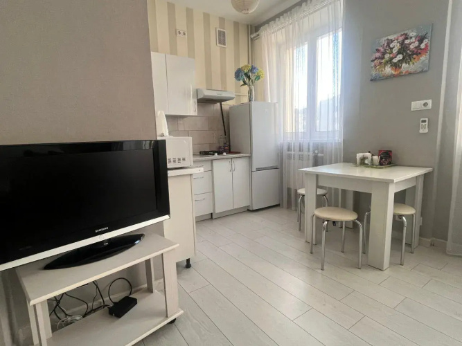 Vozle Tsuma, Metro Ploschad Kolasa Apartments