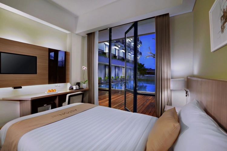 Superior Twin room with balcony and with pool view