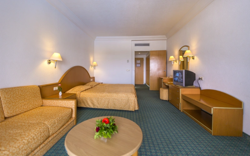 Standard Quintuple room