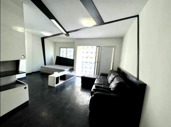 1 Bedroom Apartment with balcony