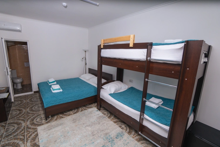 Deluxe Quadruple room with view