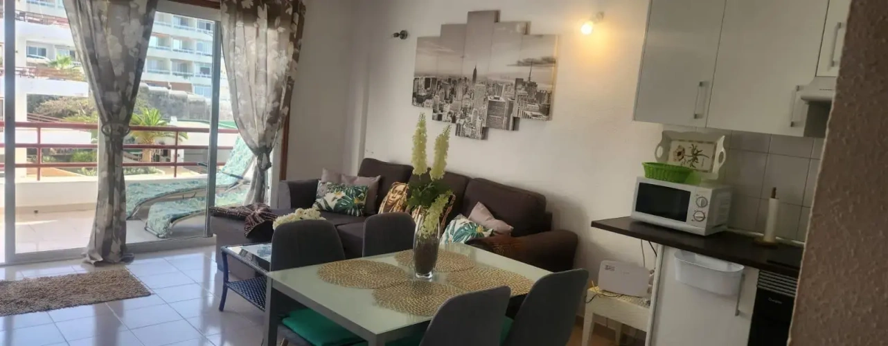 2 Bedrooms Apartment with balcony