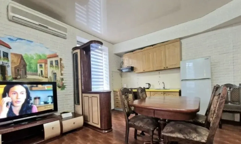 3 Bedrooms Sextuple Apartment