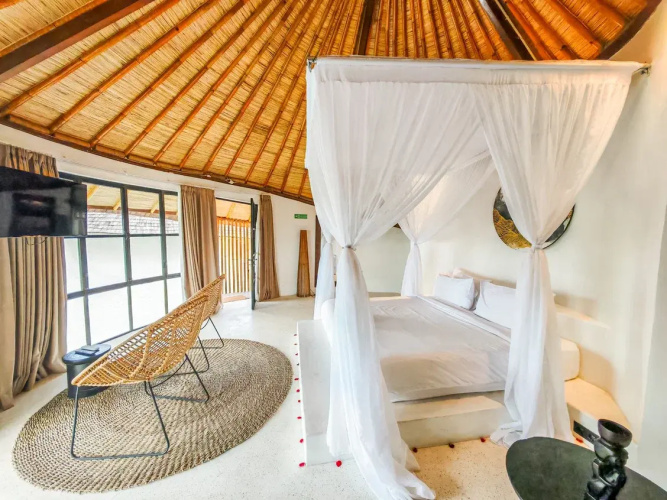Hillstone Luxury Village Bed&Breakfast