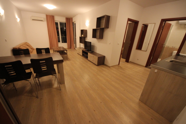 1 Bedroom Apartment with balcony