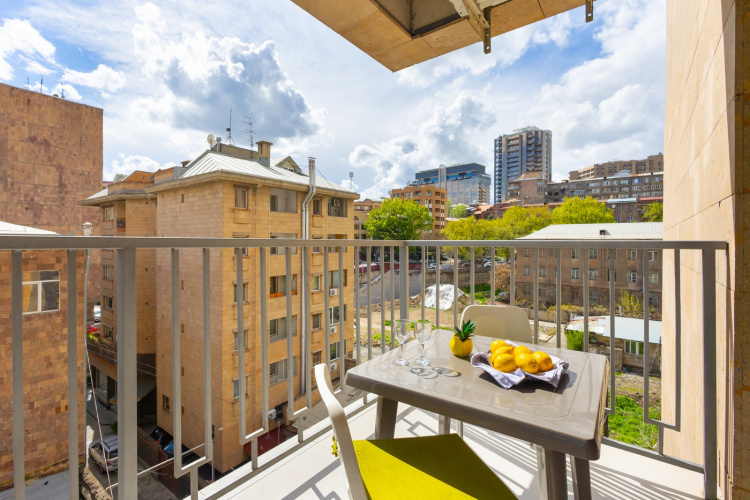 On Amiryan Str. 26/4-23/2 Apartments