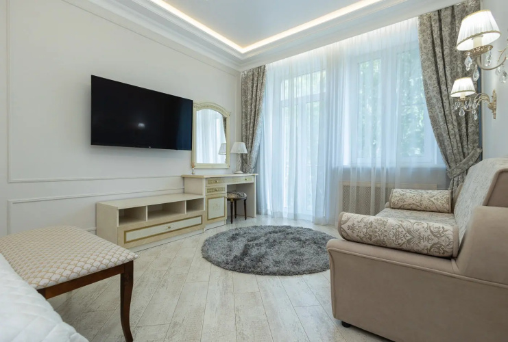 Lyuks v Tsentre Minska Flat