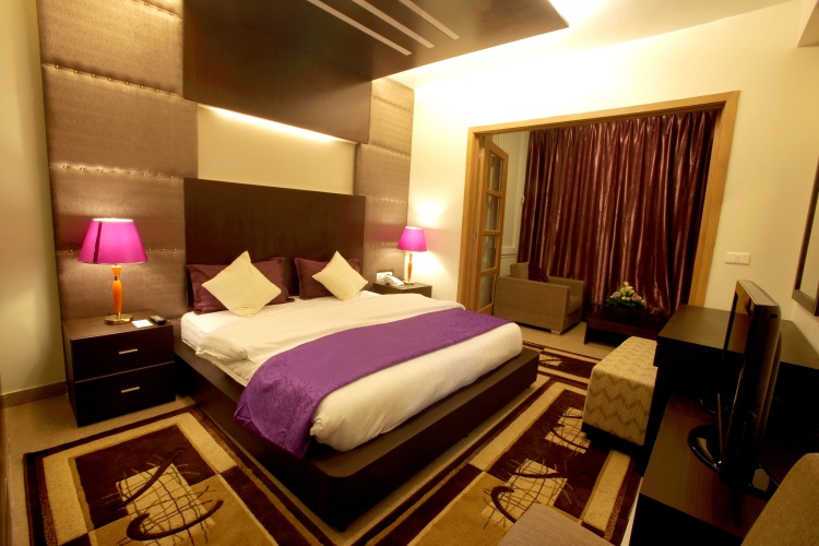 2 Bedrooms Deluxe Suite with view
