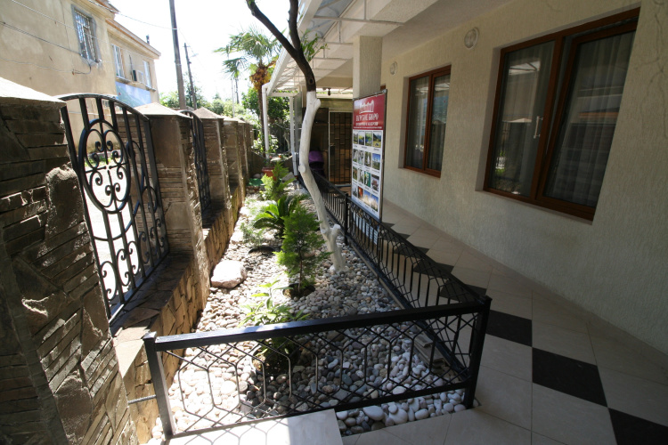 Mandarin Guest House
