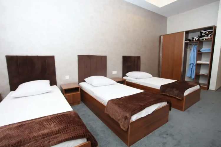 Standard Triple room with balcony