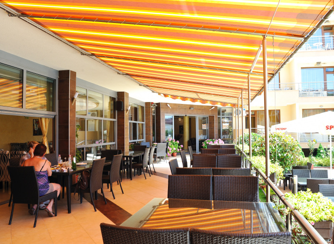 Iris Hotel