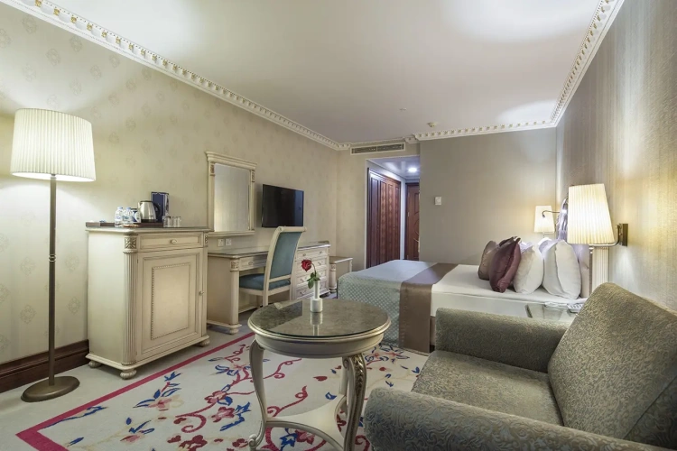 Standard Twin room with balcony and with view