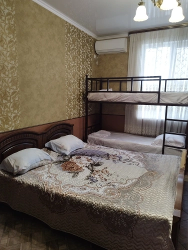 Economy Quadruple room with courtyard view