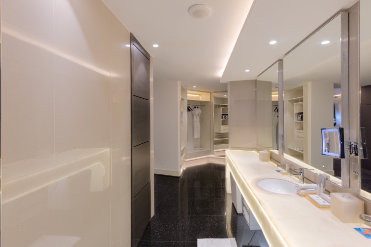 V Hotel Dubai, Curio Collection By Hilton photo 37