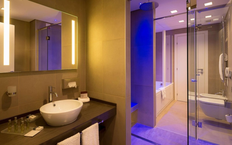 DoubleTree by Hilton Yerevan City Centre photo 17
