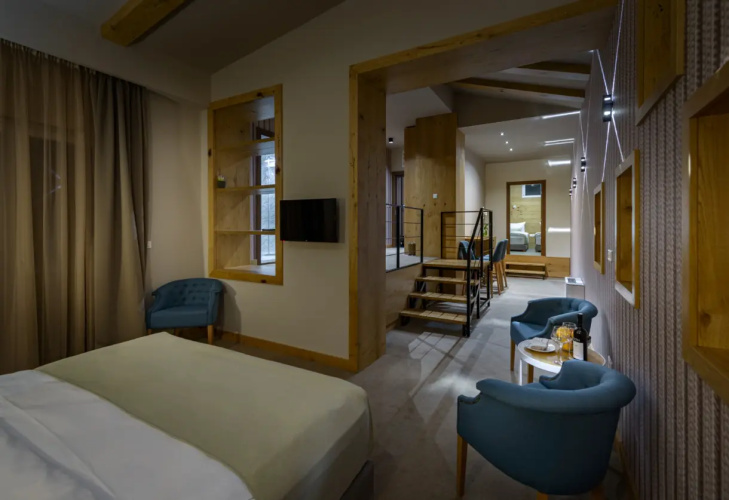Premium Gallery Quadruple room