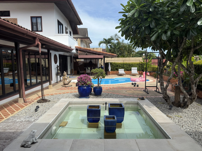 Soi Baan Song Thai Villa