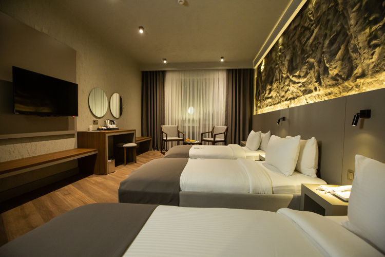 Superior Triple room