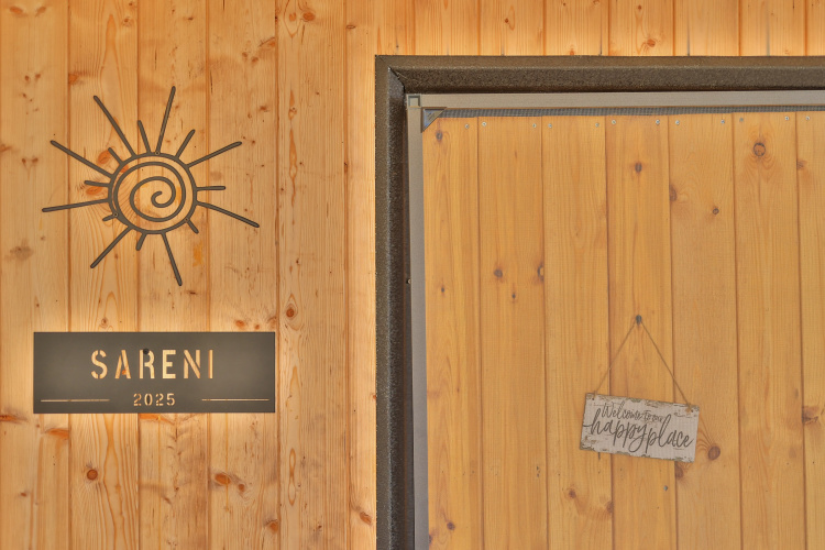 Sareni Chalet