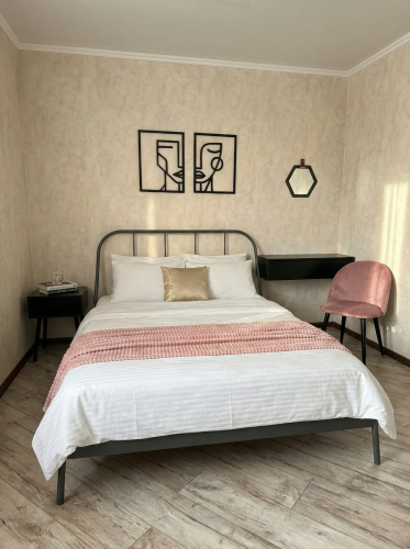 Фотография номера квартиры Апартаменты эконом-класса рядом с Шорт-трек центром