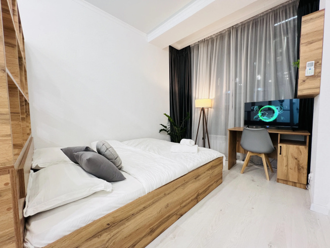 Na 11 Four Seasons Flat