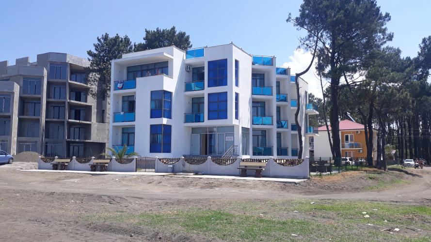 Marinus Resort