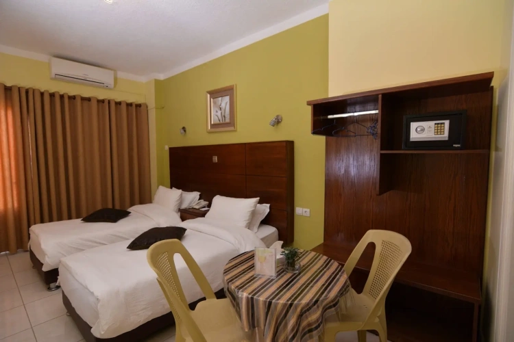 Standard Twin room with balcony