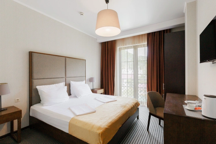 Comfort Double room with city view