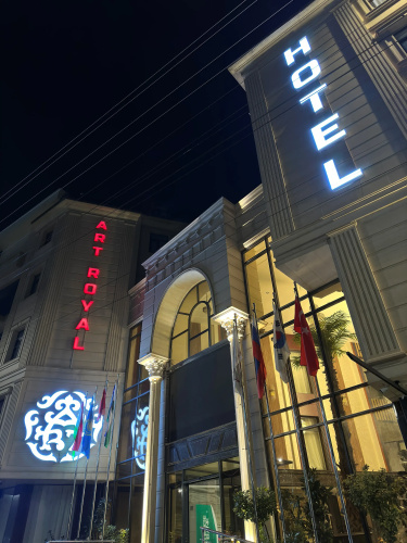 Art Royal Hotel