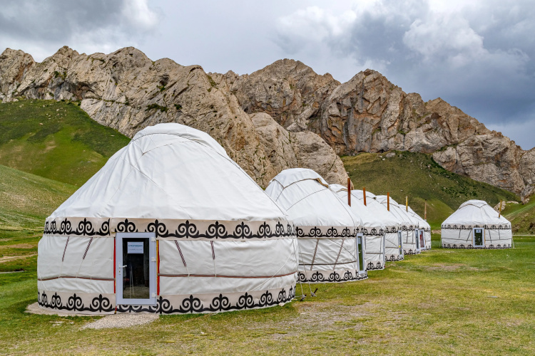 Tash-Rabat Ethno Complex Glamping