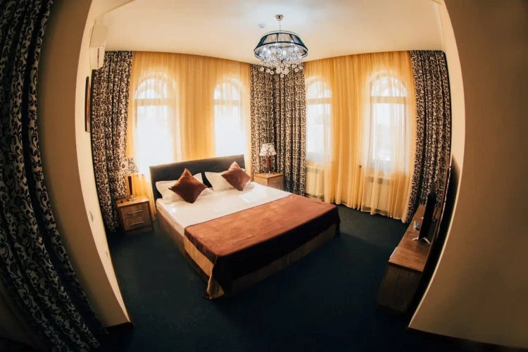 Suite with view