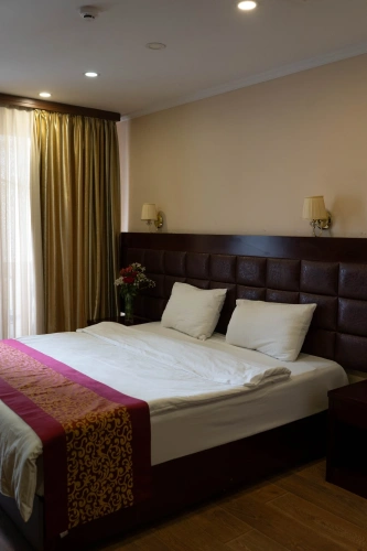 Standard Double room with city view