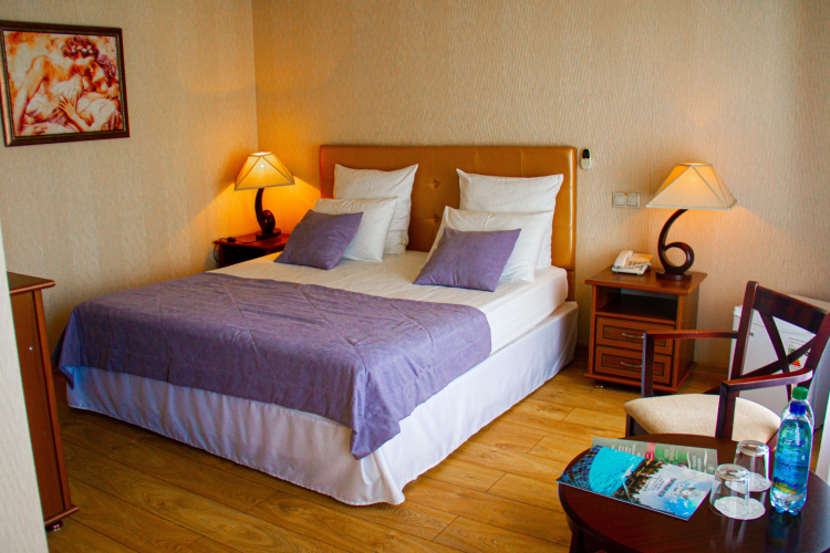 Двухместный Джуниор Сюит Комфорт 215 без балкона двуспальная кровать