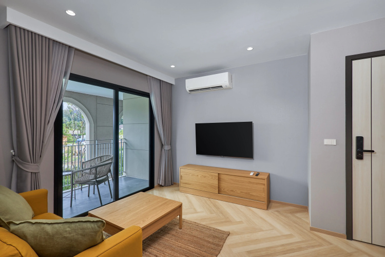 Title Legendary G206 Apartments