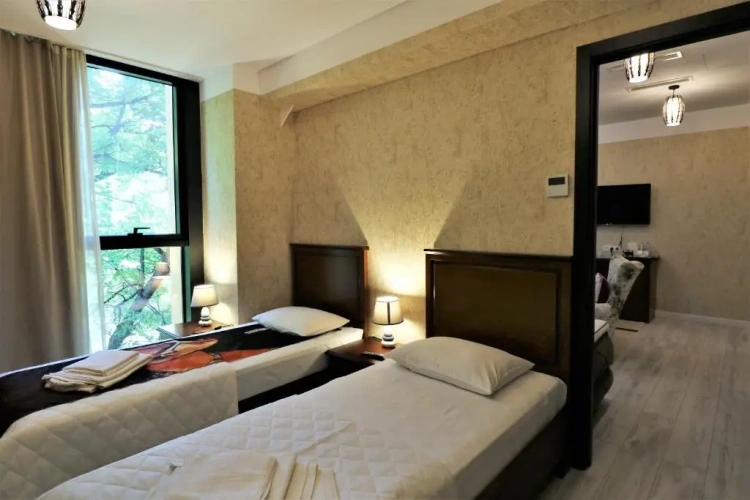 2 Bedrooms Comfort room