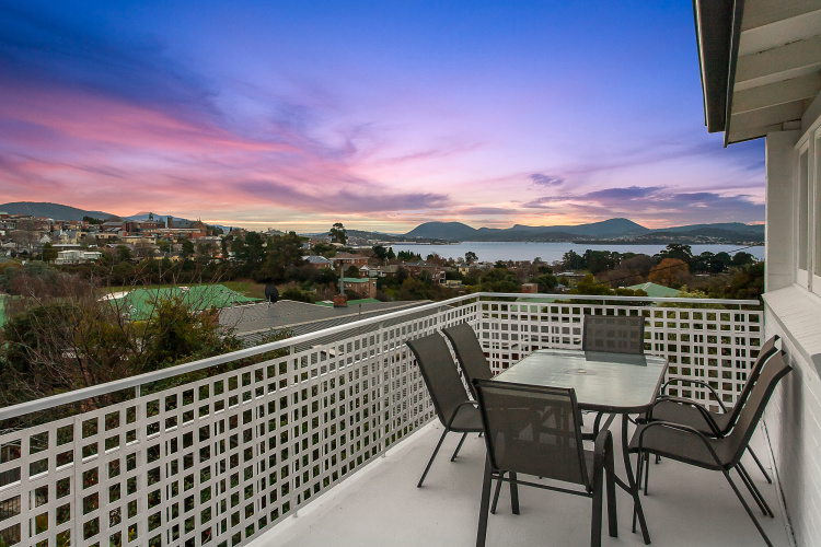 3 Bedrooms Superior Apartment with balcony and with view