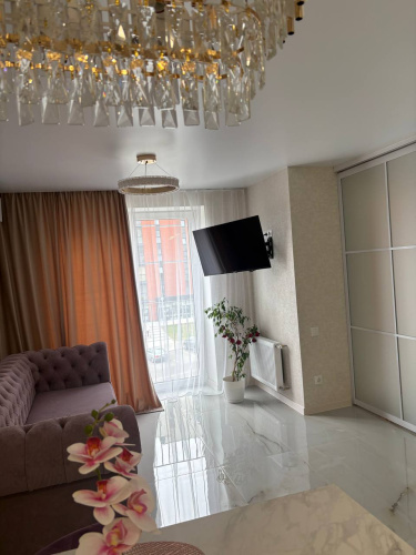 S Dizaynerskim Remontom V Tsentre Bresta Flat