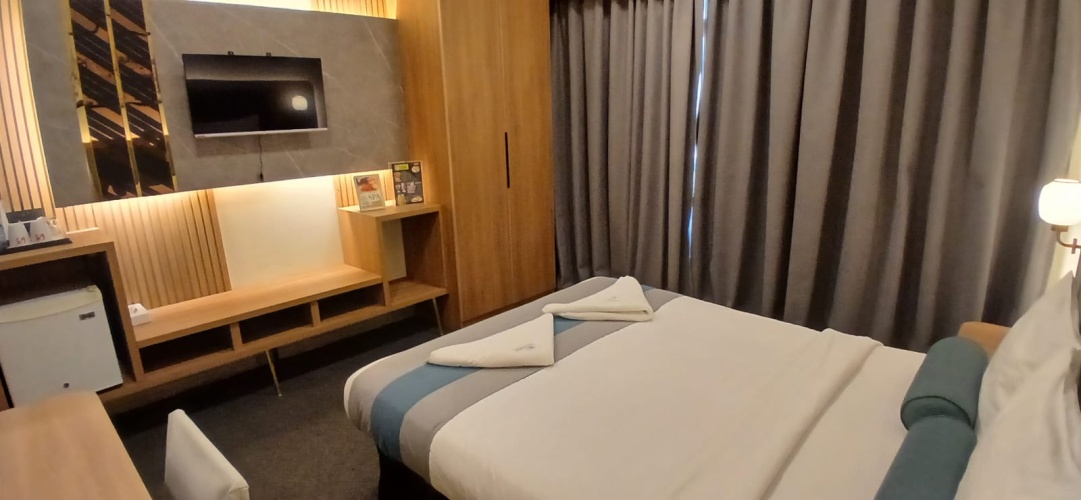 Deluxe Double room with balcony and with sea view