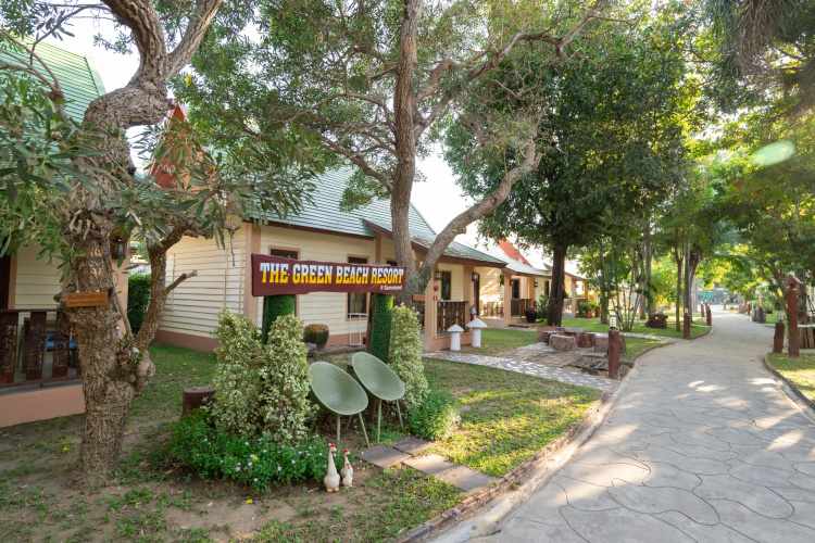 The Green Beach Resort