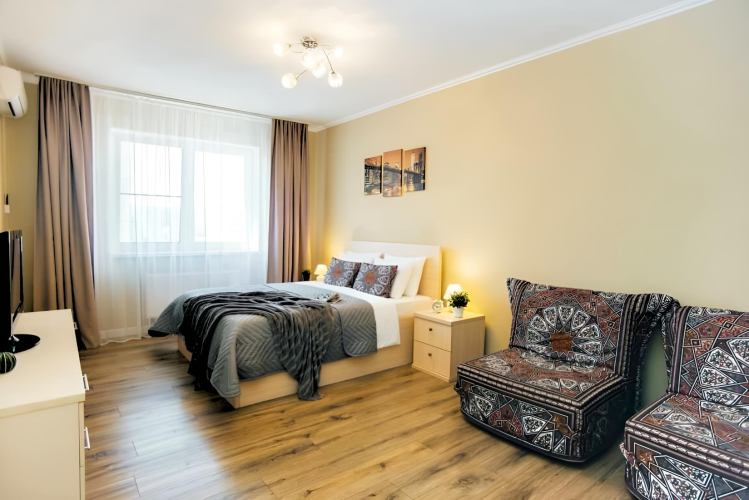 Фотография номера квартиры Апартаменты Uzorapart Просторная Евродвушка у Пляжа Алексино с Видом на Закат