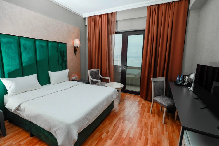 Deluxe Double room with balcony and with sea view