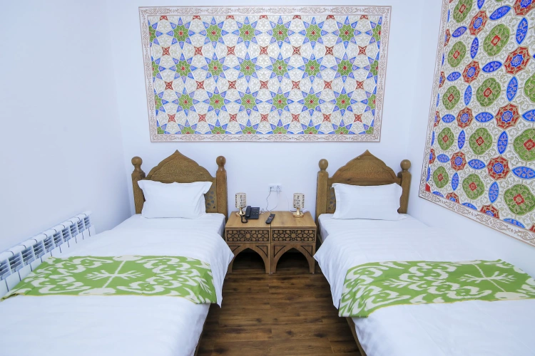 Standard Twin room with view