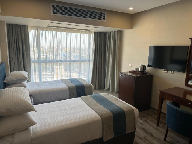 Superior Single room with city view