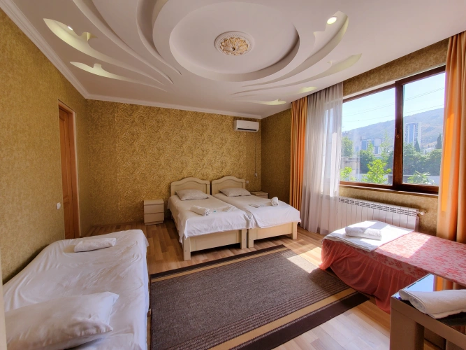 Superior Quadruple room with view