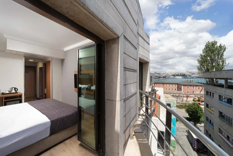 Superior Double room with city view