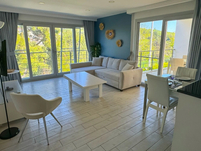 2 Bedrooms Apartment with balcony and with view